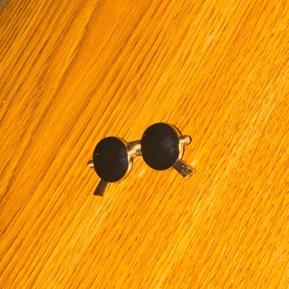Women’s Jewelry Fashion Fun Cute Black and Gold Sunglasses Enamel Pin Brooch